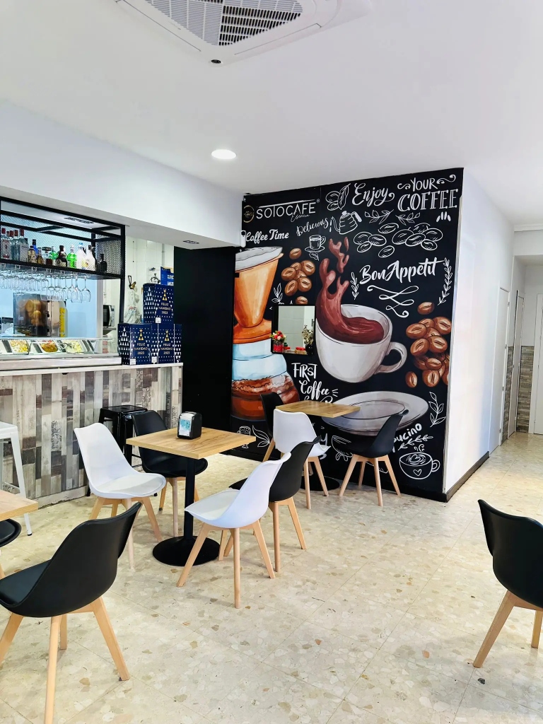 Interior Bon Appetit Bar